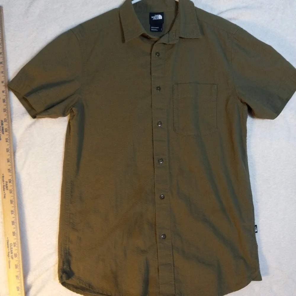 The North Face Shirt Men S Green Short Sleeve Button Collar Cotton pockets